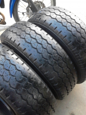 215/70R15 BRIDGESTONE R623 มีชุด 4 เส้น ปี2011 TEL.081-427-3941 215/70R15 BRIDGESTONE R623 มีชุด 4 เส้น ปี2011 TEL.081-427-3941
