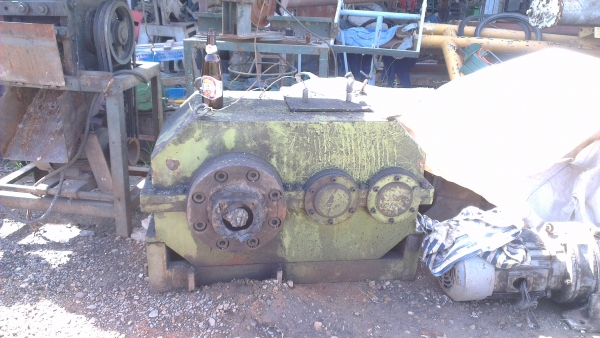 Sell> ขายเกียร์ทดขนาดใหญ่ อัดตราทด 1:6 ลูกปืนเรียว รองรับการกระแทก สภาพดี เฟืองยังแน่น ใช้งานได้อีกนานครับ