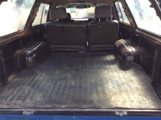 ขายนิสสัน บิ๊กเอ๊มแวนปี 89 เครื่อง TD27 เกียร์ธรรมดา เพาเวอร์ ภายในเบาะหนัง แอร์เย็นฉ่ำ  ตัวถังบางๆเดิมๆแห้งๆ คานหน้าเดิม เลขชัดเจน ฝากระโปรงเดิม คัสซีสวย ไม่ผุ แม็ก 15" ยางใหญ่ เครื่องวิ่งดี เกียร์แน่น ช่วงล่างดีครับ รถขับดีเลยครับ ภาษีปี58 เอกสารพร