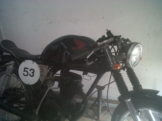 ถังนำ้มันแต่งทรง DUCATI ใส่ jx cg ถังนำ้มันแต่งทรง DUCATI ใส่ jx cg