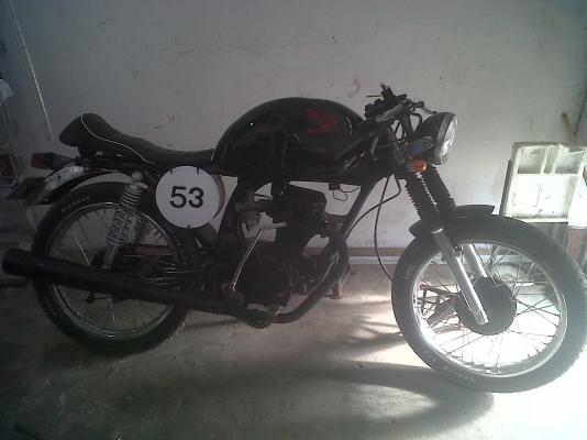 ถังนำ้มันแต่งทรง DUCATI ใส่ jx cg ถังนำ้มันแต่งทรง DUCATI ใส่ jx cg