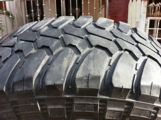 ขายยาง  MUD  265 x 75 x 16  ปี 12