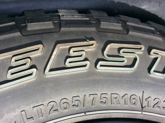 ขายยาง  MUD  265 x 75 x 16  ปี 12