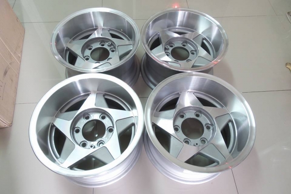Double Star Turbo Japan 15x8.5 ET-20 8500บาท สวยๆ หนาๆ ไร้ซ่อม