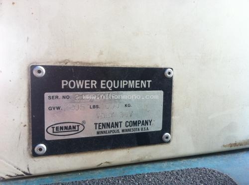 รถกวาดขยะ !!!   TENNANT    215E  รหัสสินค้า : 14001852    หรือเพิ่มเติมไดที่ www.nihonmono.com