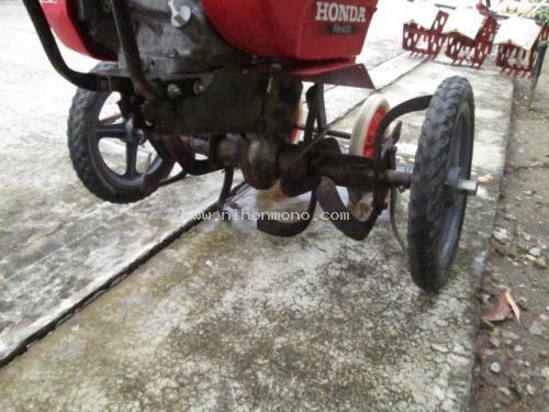เครื่องพรวนดิน !!!    HONDA     FG400  รหัสสินค้า : 14001863    หรือเพิ่มเติมไดที่ www.nihonmono.com