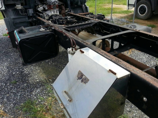 รถฮีโน่ 6 ล้อ 150 แรงม้า. ปี 49 ( ขายหัว / คัชซี. ) , ( รถวิ่ง 19x,xxx กม. ) สนใจติดต่อ 081 - 6079515 รถฮีโน่ 6 ล้อ 150 แรงม้า. ปี 49 ( ขายหัว / คัชซี. ) , ( รถวิ่ง 19x,xxx กม. ) สนใจติดต่อ 081 - 6079515