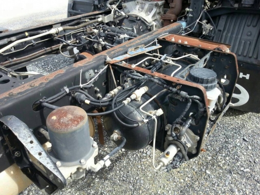 รถฮีโน่ 6 ล้อ 150 แรงม้า. ปี 49 ( ขายหัว / คัชซี. ) , ( รถวิ่ง 19x,xxx กม. ) สนใจติดต่อ 081 - 6079515 รถฮีโน่ 6 ล้อ 150 แรงม้า. ปี 49 ( ขายหัว / คัชซี. ) , ( รถวิ่ง 19x,xxx กม. ) สนใจติดต่อ 081 - 6079515