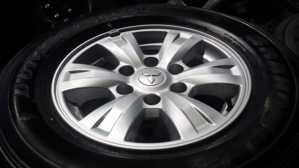 ขายล้อมิตชูขอบ 16พร้อมยางป้ายแดง245 70 16ชุดละ16500