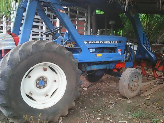 ขายรถคีบอ้อย ฟอร์ด6610ซุปเปอร์สวยๆๆ ตัวคีบยังใหม่ใช้งานน้อย