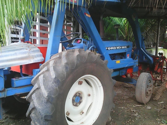 ขายรถคีบอ้อย ฟอร์ด6610ซุปเปอร์สวยๆๆ ตัวคีบยังใหม่ใช้งานน้อย