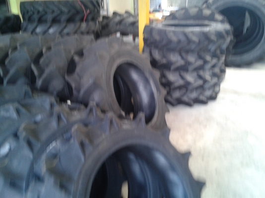 ยางรถไถใหม่เส้นละ2600