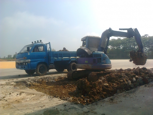 รถดั้ม 6ล้อ อีซูสุ tl-85 ดั้ม รถอยู่ จ.แพร่