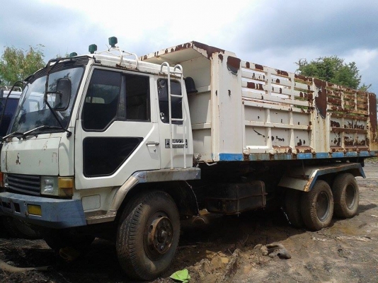 ขาย MITSUBISHI FN527M-A เครื่อง 6D16 พ.เพาเวอร์ เบรกทิฟฟี่ 2เพลา195แรง เครื่องดี แคชซีสวย สภาพพร้อมใช้งาน เอกสารพร้อมโอน สนใจโทร 090-8588220คุณนะ  ID:narong498  หรือ www.truck.in.th/498