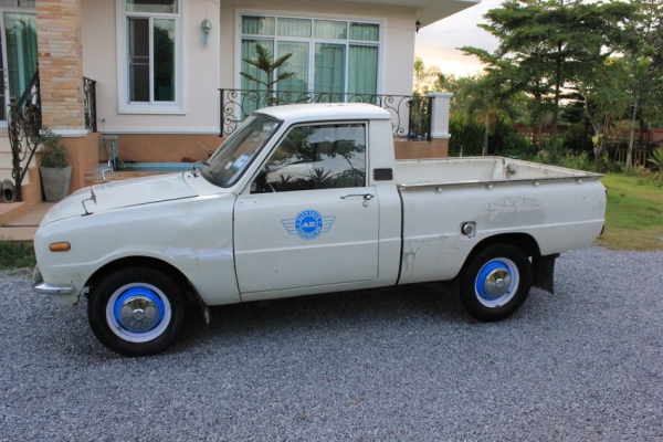 ขายmazda1000แนวเดิมๆแห้ง เซอร์ อาร์ทติสต์ ภาษีเต็มพร้อมโอน