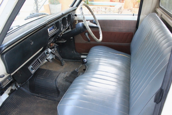 ขายmazda1000แนวเดิมๆแห้ง เซอร์ อาร์ทติสต์ ภาษีเต็มพร้อมโอน