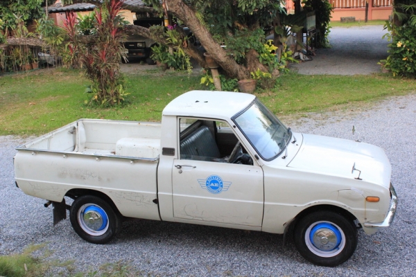 ขายmazda1000แนวเดิมๆแห้ง เซอร์ อาร์ทติสต์ ภาษีเต็มพร้อมโอน