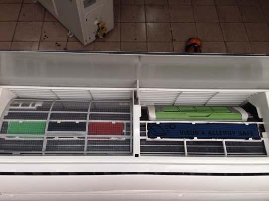 **** ขายแอร์ LG 25000 BTU ตัวTOP ใหม่มาก ****