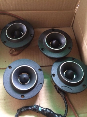 ขายเครื่องเสียงเหมาๆราคาถูกๆครับ เพื่อนฝากมาขาย