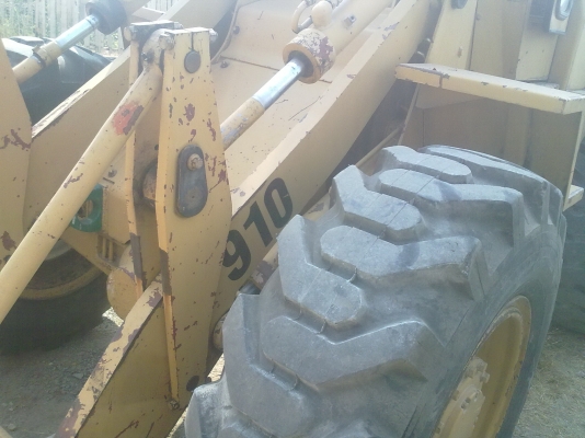 ต้องการขายรถตักล้อยางCAT910 ต้องการขายรถตักล้อยางCAT910