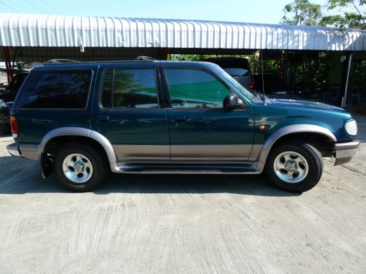 Ford Explorer Ford Explorer