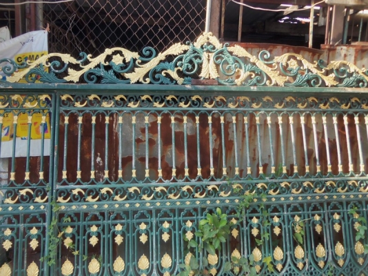 ขายประตูอลูมิเนียมอัลลอยขนาด 4เมตร สภาพสวย ของใหม่ประมาณแสนกว่า ขายประตูอลูมิเนียมอัลลอยขนาด 4เมตร สภาพสวย ของใหม่ประมาณแสนกว่า