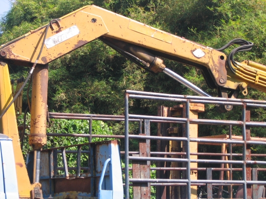 ขาย 6ล้อ คีบไม้