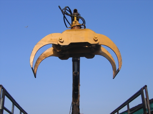 ขาย 6ล้อ คีบไม้