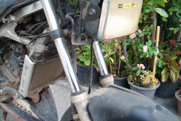 ขายโช้คแผงคอvr150 พร้อมชุดเบรคดุมครบชุด