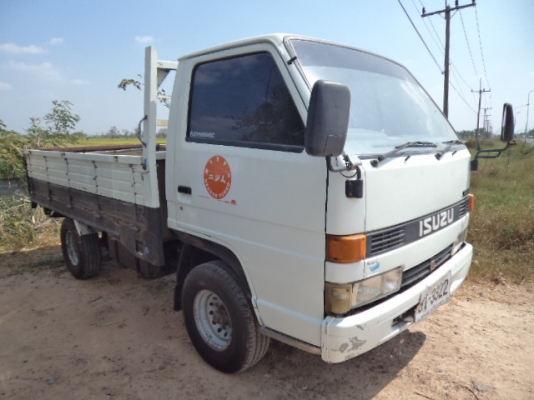 ขายรถอีซูซุ4ล้อกลาง เครื่ิอง88 สภาพดีพร้อมใช้งานคับ