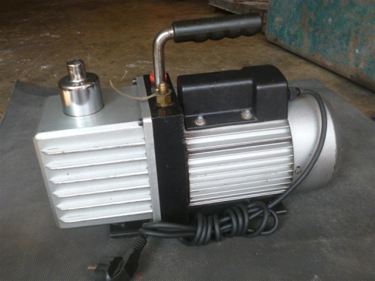 vacuum pump ขายปั้มสูญญากาศ  ใช้งานได้
