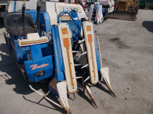 รถเกี่ยวข้าวนั่งขับISEKIพร้อมทำงานจากญี่ปุ่น www.nihonmono.com