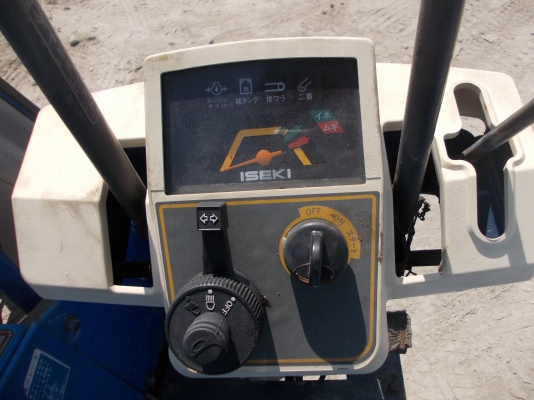 รถเกี่ยวข้าวนั่งขับISEKIพร้อมทำงานจากญี่ปุ่น www.nihonmono.com