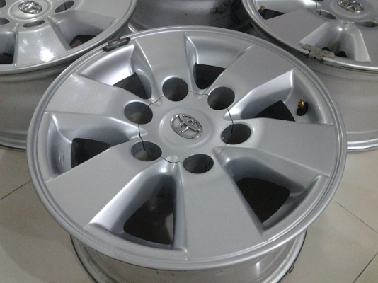ขายแม็กติดรถ TOYOTA PRERUNNER ขอบ15" 6รู