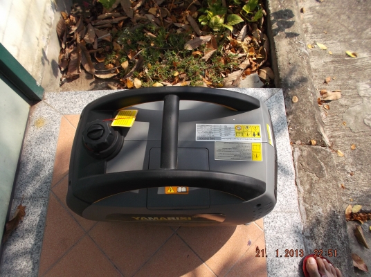 เครื่องปั่นไฟ Didital Inverter Generator 2 KVA.