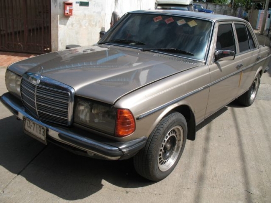 Hot !!! ขายด่วนครับ Benz W123 230e สภาพเครื่องดี แอร์เย็น LPG+1JZ จัดไฟแนนซ์ได้ ผ่อนได้