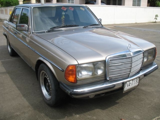 Hot !!! ขายด่วนครับ Benz W123 230e สภาพเครื่องดี แอร์เย็น LPG+1JZ จัดไฟแนนซ์ได้ ผ่อนได้