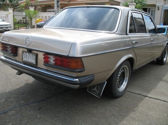 Hot !!! ขายด่วนครับ Benz W123 230e สภาพเครื่องดี แอร์เย็น LPG+1JZ จัดไฟแนนซ์ได้ ผ่อนได้