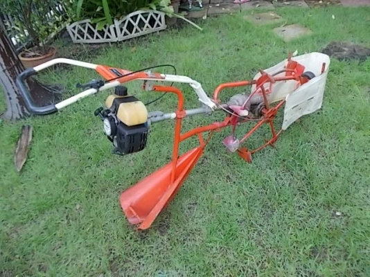 เครื่องแหวกร่องกล้าในนาเดินตามนำเข้าจากญี่ปุ่นwww.nihonmono.com