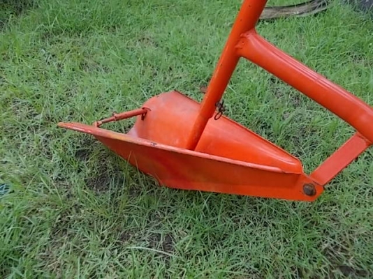 เครื่องแหวกร่องกล้าในนาเดินตามนำเข้าจากญี่ปุ่นwww.nihonmono.com