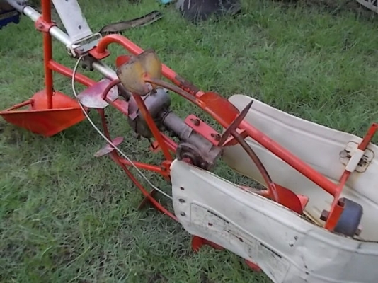 เครื่องแหวกร่องกล้าในนาเดินตามนำเข้าจากญี่ปุ่นwww.nihonmono.com