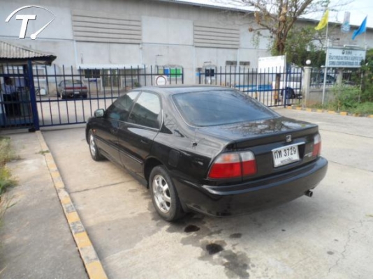 ต้องการขาย honda accord ไฟท้าย 2 ก้อน
