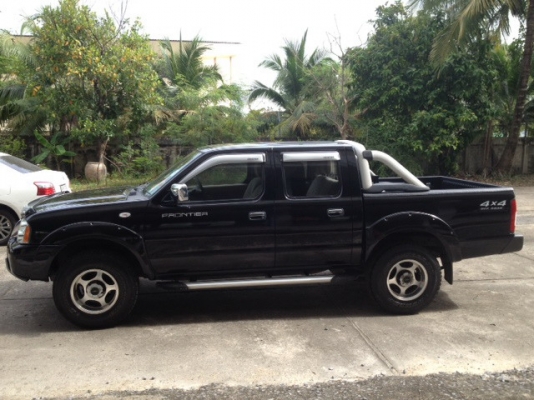 ขายกระบะนิสสันฟรอนเทียร์ 4 ประตู สีดำ