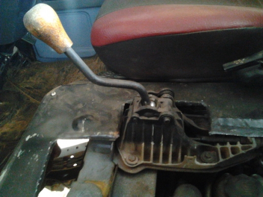 ISUZU ELF 74 HP รถบรรทุก 4 ล้อกลาง หัวเหลี่ยมสภาพอย่างสวย เครื่องแน่นไม่เยิ้ม ภายในเก๋งคอนโซลสวยอุปกรณ์ครบ กระบะเหล็กยาว 3.50 เมตร ช่วงล่างคัชซีไม่มีผุ ยางดีใช้งานได้เลย เอกสารทะเบียนครบพร้อมโอน ราคาต่อรองได้ครับ