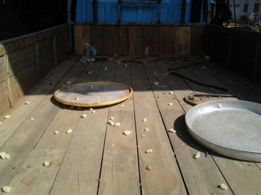 ISUZU ELF 74 HP รถบรรทุก 4 ล้อกลาง หัวเหลี่ยมสภาพอย่างสวย เครื่องแน่นไม่เยิ้ม ภายในเก๋งคอนโซลสวยอุปกรณ์ครบ กระบะเหล็กยาว 3.50 เมตร ช่วงล่างคัชซีไม่มีผุ ยางดีใช้งานได้เลย เอกสารทะเบียนครบพร้อมโอน ราคาต่อรองได้ครับ