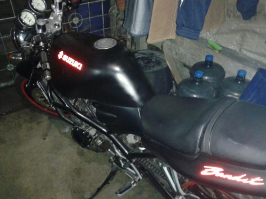 Bandit 400 inv สีดำ Bandit 400 inv สีดำ