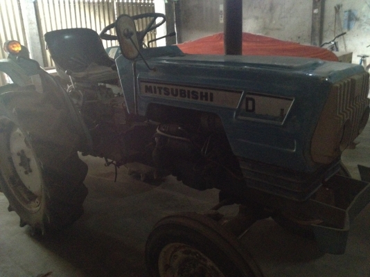 ขาย รถไถเล็ก MITSUBISHI D2000 พร้อมอุปกรณ์ต่อพ่วง