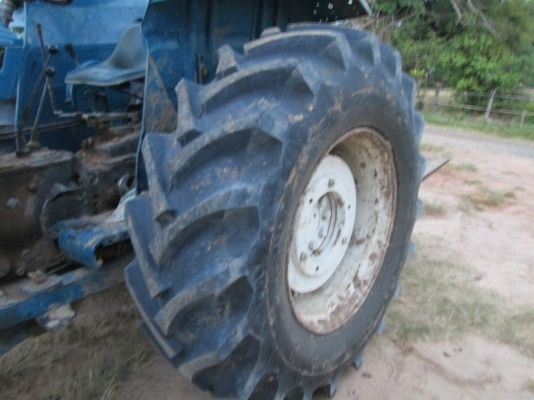 FORD 5000 77 เครือง T5 อุปกรณ์ผาน3ชุด สภาพสวยพร้อมใช้งาน FORD 5000 77 เครือง T5 อุปกรณ์ผาน3ชุด สภาพสวยพร้อมใช้งาน