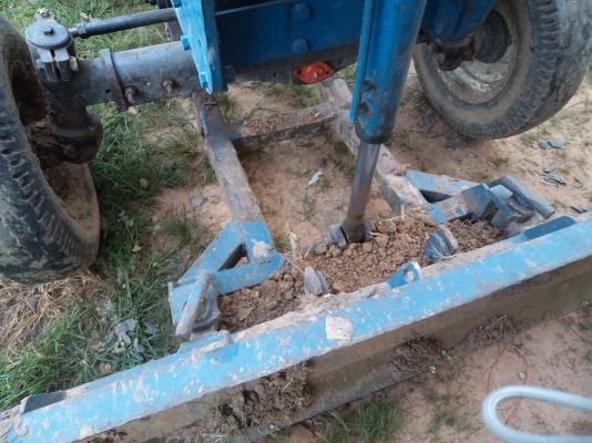 FORD 5000 77 เครือง T5 อุปกรณ์ผาน3ชุด สภาพสวยพร้อมใช้งาน FORD 5000 77 เครือง T5 อุปกรณ์ผาน3ชุด สภาพสวยพร้อมใช้งาน