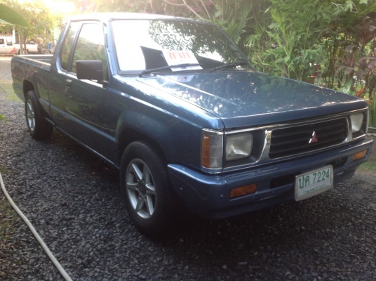 ขายครับรถพร้อมใช้งาน เครื่องเกียร์ ช่วงล่างดีมากครับ สีเงาแว๊ป ขายครับรถพร้อมใช้งาน เครื่องเกียร์ ช่วงล่างดีมากครับ สีเงาแว๊ป